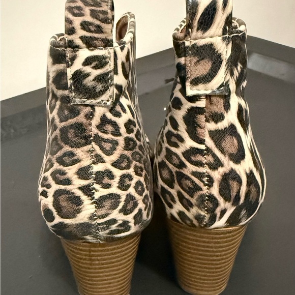 Weeboo Stylish Women’s Leopard Print Ankle Booties Size 6 - Picture 5 of 7
